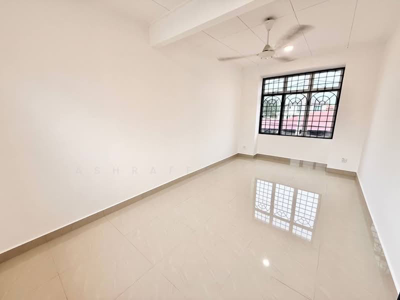 2-storey Terraced House for Sale in Bandar Tasik Kesuma (Beranang) - Ashraff Daniel - Interior - PropertyGuru.com.my