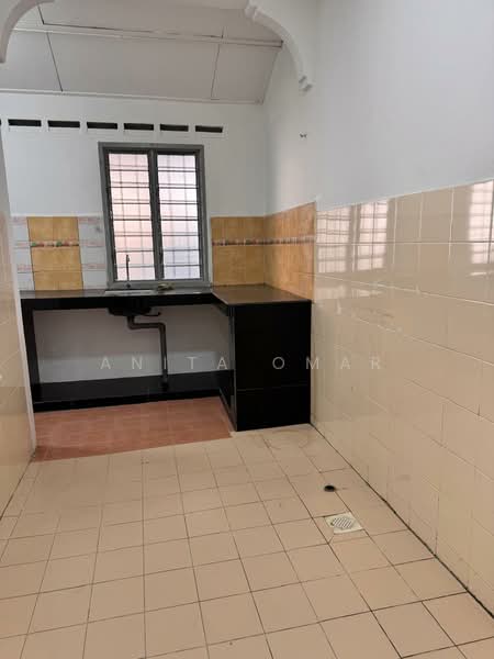 Terraced House for Sale in Taman Intan Perdana (Si Rusa) - Anita Omar - Kitchen - PropertyGuru.com.my