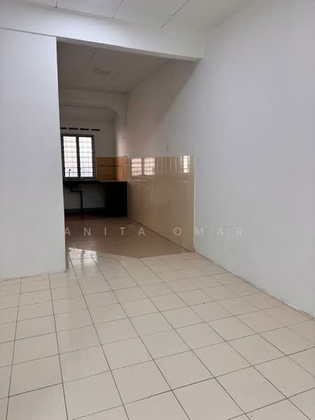 Terraced House for Sale in Taman Intan Perdana (Si Rusa) - Anita Omar - Kitchen - PropertyGuru.com.my