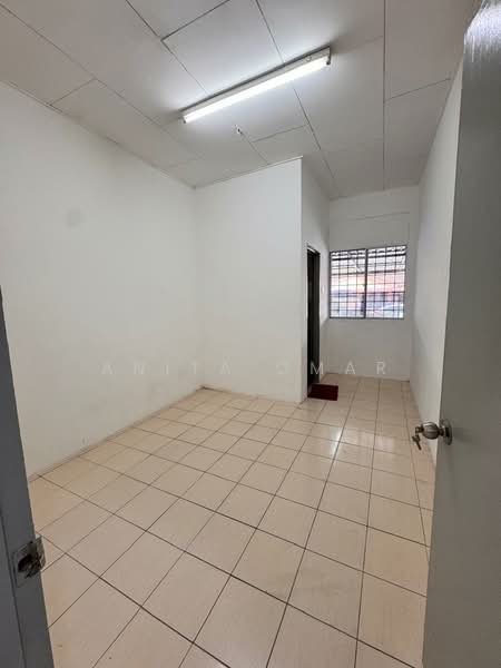Terraced House for Sale in Taman Intan Perdana (Si Rusa) - Anita Omar - Interior - PropertyGuru.com.my