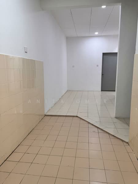 Terraced House for Sale in Taman Intan Perdana (Si Rusa) - Anita Omar - Entrance - PropertyGuru.com.my