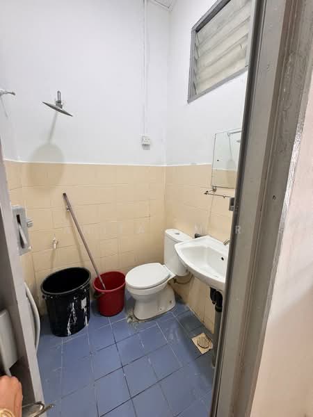 Terraced House for Sale in Taman Intan Perdana (Si Rusa) - Anita Omar - Bathroom - PropertyGuru.com.my