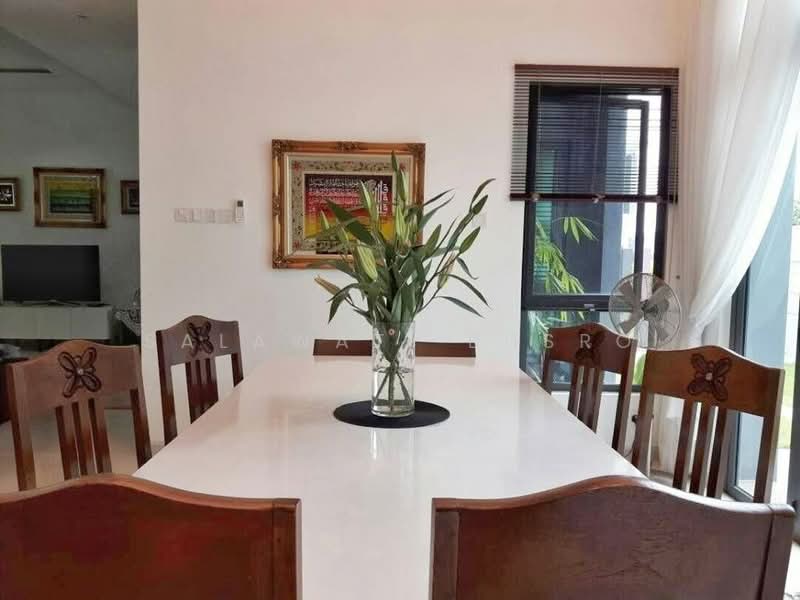 Rumah Teres 3 Tingkat untuk Dijual di Cyberjaya (Selangor) - Salawati Busro - Dining Room - PropertyGuru.com.my