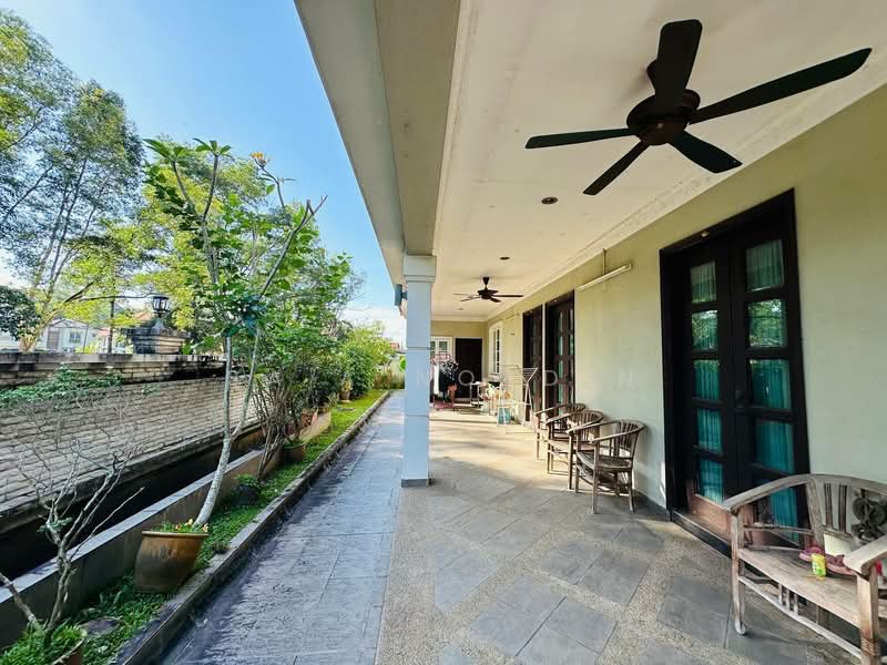 Untuk Dijual - Seksyen 8