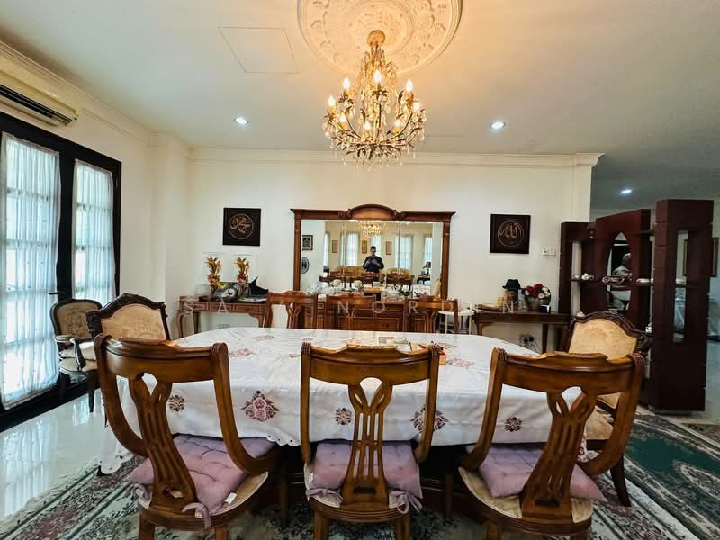 Untuk Dijual - Seksyen 8