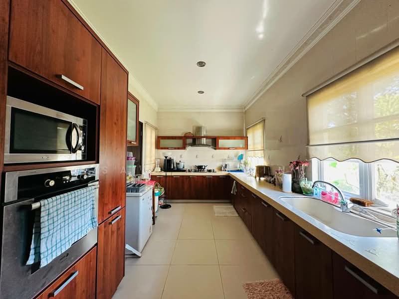 Untuk Dijual - Seksyen 8