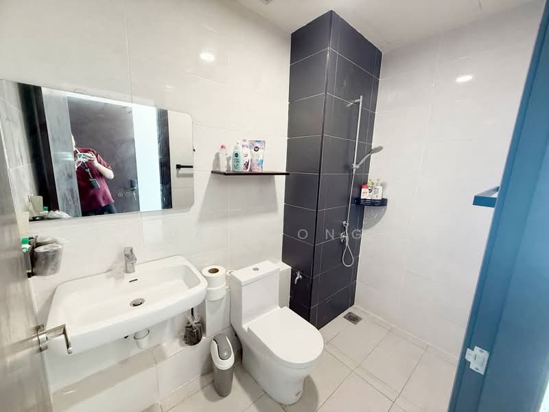 Service Residence for Sale at Wave @ Marina Cove - Jax Wong - Bathroom - PropertyGuru.com.my