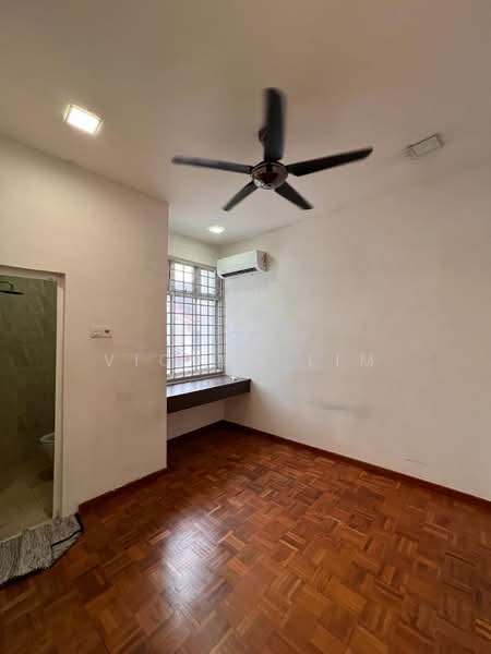 Untuk Dijual - Bukit Jaya 2.5 Storey Terrace