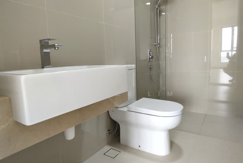 Servis Apartment untuk Dijual di United Point (Residensi Berpadu) - Jessica Lim - Bathroom - PropertyGuru.com.my