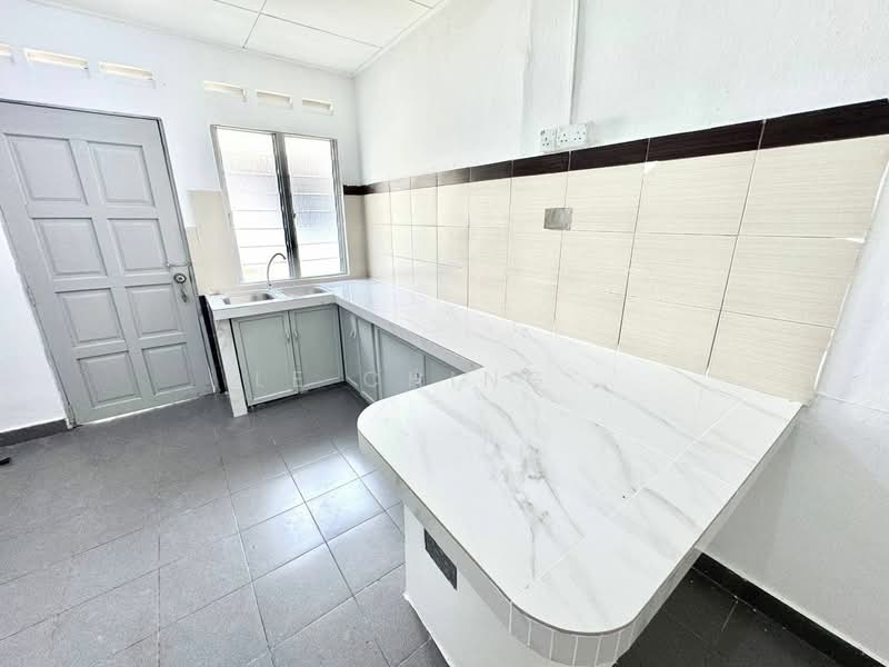 2-storey Terraced House for Sale in Desa Paya Mengkuang (Gelang Patah) - Le Ching . - Kitchen - PropertyGuru.com.my