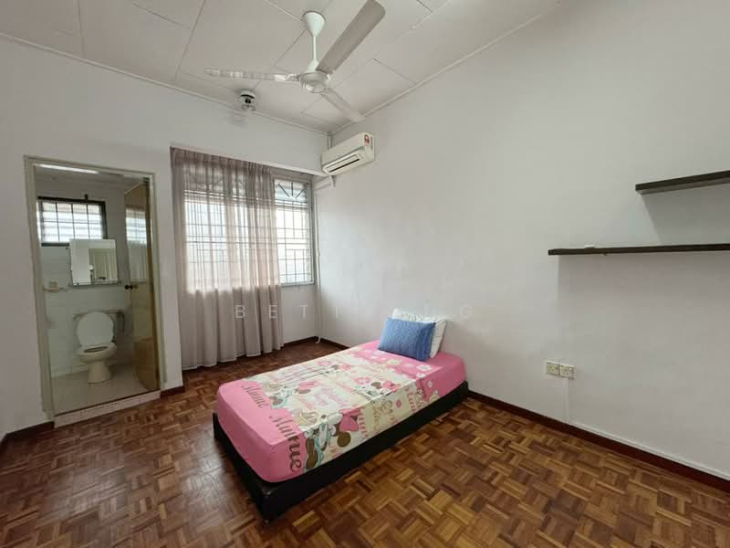 Rumah Teres 2 Tingkat untuk Dijual di Taman Johor Jaya (Johor Bahru) - Betty Ng - PropertyGuru.com.my