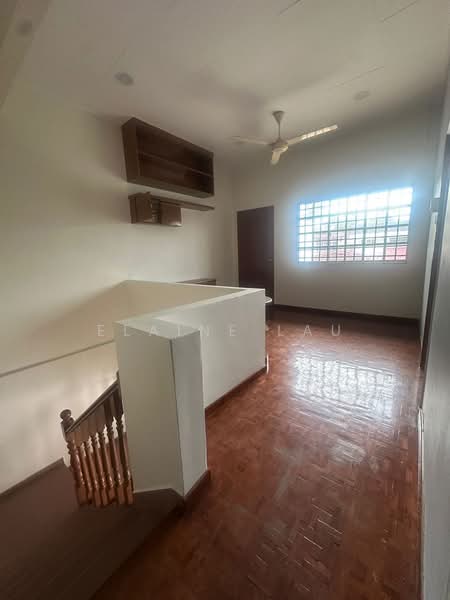 For Rent - Taman Kolam Air