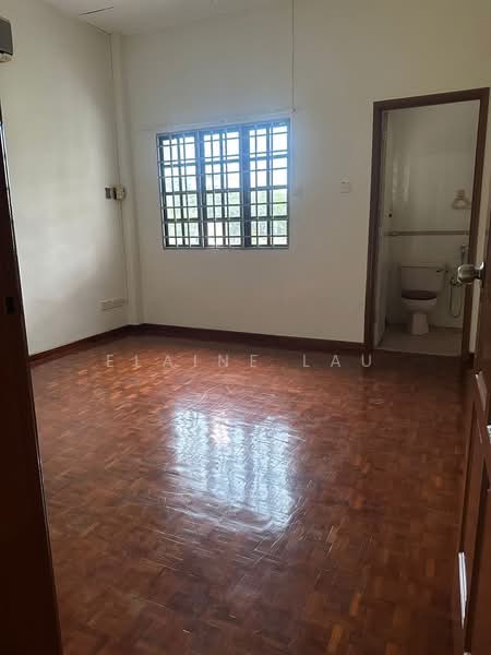 For Rent - Taman Kolam Air