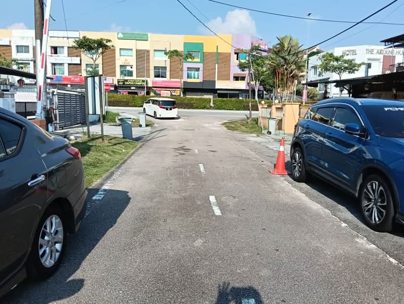 For Rent - Taman Kolam Air