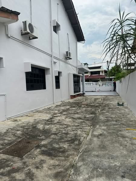 For Rent - Taman Kolam Air