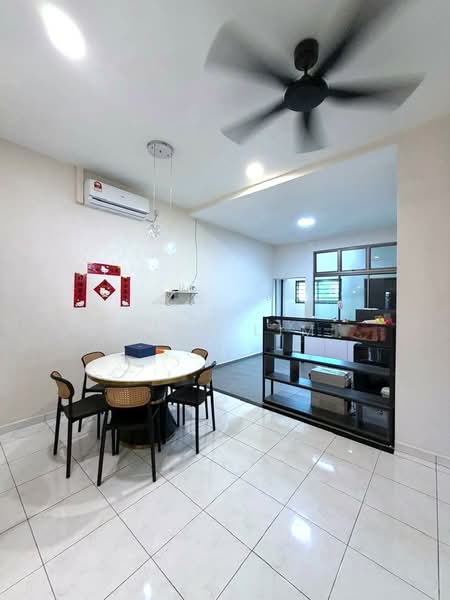 Rumah Teres 1 Tingkat untuk Dijual di Taman Puteri Wangsa (Ulu Tiram) - Karl Lim - Dining Room - PropertyGuru.com.my