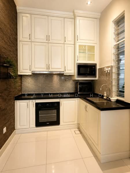 Kondominium untuk Disewa di Sri Putramas III / Royal Regent - Raymond Ho - Kitchen - PropertyGuru.com.my