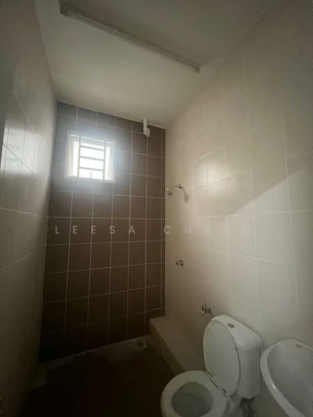 3-storey Terraced House for Sale in Taman Selayang Utama (Butterworth) - Leesa Cheah - Bathroom - PropertyGuru.com.my