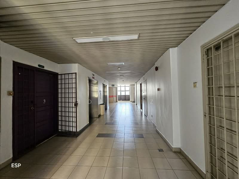 Kondominium untuk Dijual di Villa Putra - Ida Aziz - Corridor - PropertyGuru.com.my