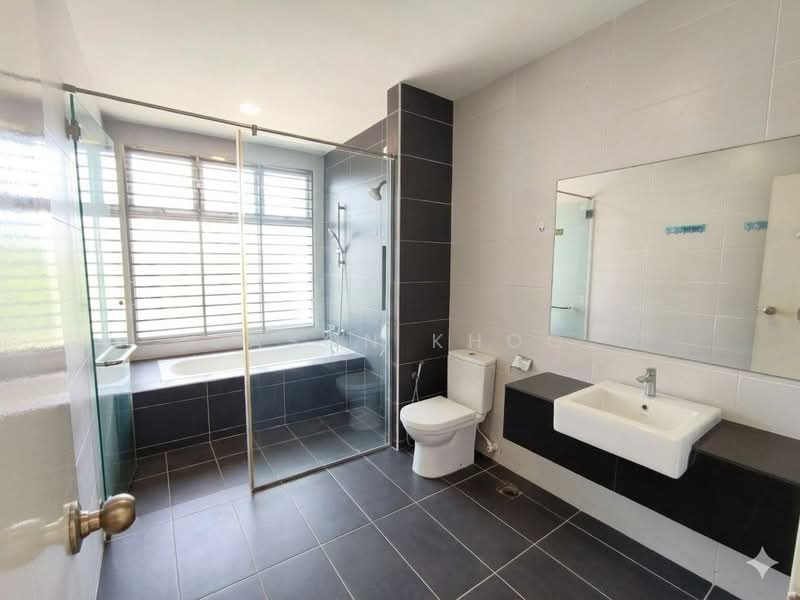 Semi-Detached House for Sale in Taman Sri Pulai Perdana (Skudai) - Jason Khoo - Bathroom - PropertyGuru.com.my