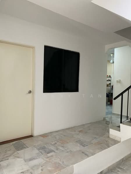 Rumah Teres untuk Dijual di Bandar Sungai Long (Selangor) - Shanny Tan - Entrance - PropertyGuru.com.my