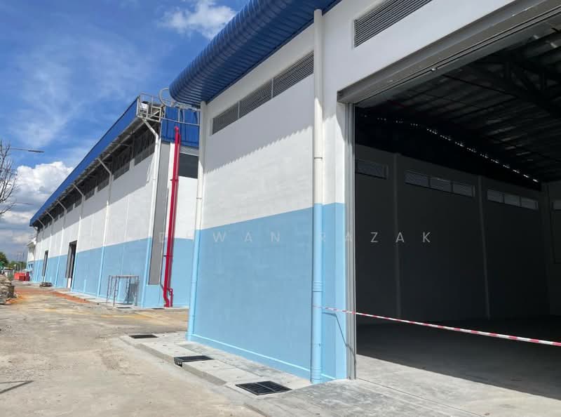 Warehouse for Rent in Seksyen 27 (Shah Alam) - Ridhwan Razak - Exterior - PropertyGuru.com.my