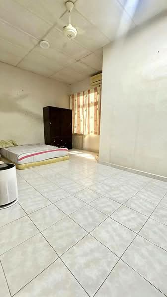 Rumah Teres 2 Tingkat untuk Dijual di Taman Desa Cemerlang (Ulu Tiram) - Jason Khoo - PropertyGuru.com.my
