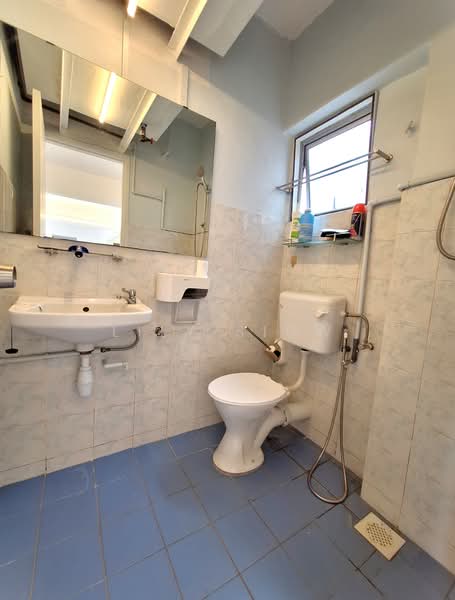 Apartment for Sale at Pangsapuri Vista Serdang - Lily Siow - Bathroom - PropertyGuru.com.my