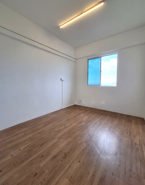 Apartment for Sale at Pangsapuri Vista Serdang - Lily Siow - Room - PropertyGuru.com.my