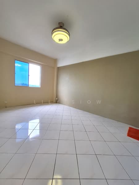 Apartment for Sale at Pangsapuri Vista Serdang - Lily Siow - Room - PropertyGuru.com.my