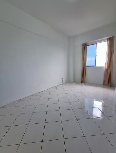 Apartment for Sale at Pangsapuri Vista Serdang - Lily Siow - Room - PropertyGuru.com.my