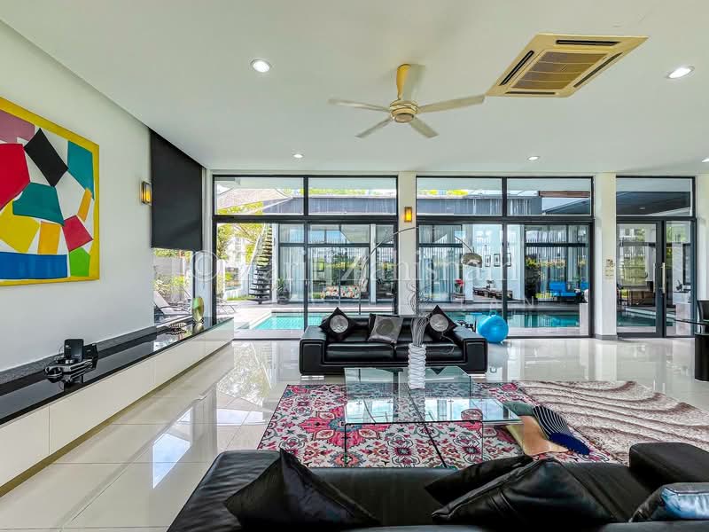 Bungalow for Sale in Mines Resort City (Seri Kembangan) - Priscilla Tan - Living Room - PropertyGuru.com.my