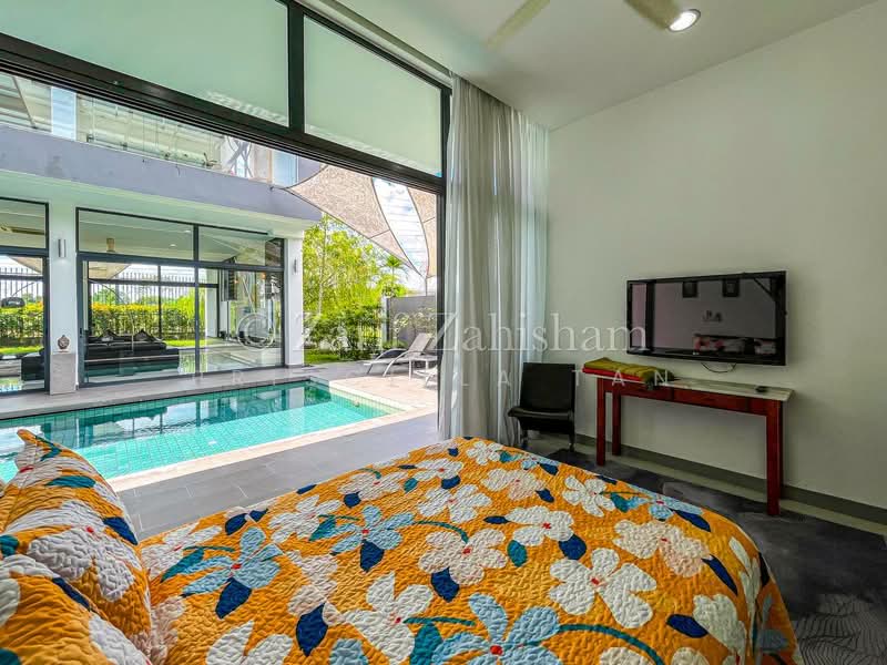 Bungalow for Sale in Mines Resort City (Seri Kembangan) - Priscilla Tan - Bedroom - PropertyGuru.com.my