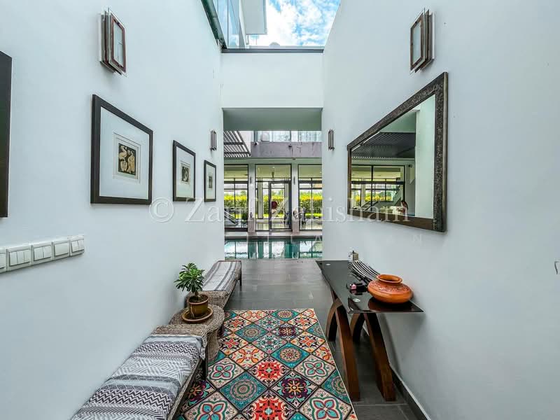 Bungalow for Sale in Mines Resort City (Seri Kembangan) - Priscilla Tan - Corridor - PropertyGuru.com.my