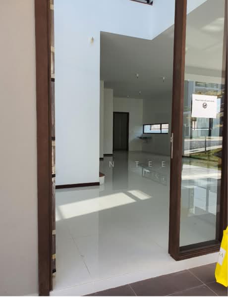 Rumah Berkembar untuk Dijual di Melawati (Selangor) - Diren Tee - Entrance - PropertyGuru.com.my