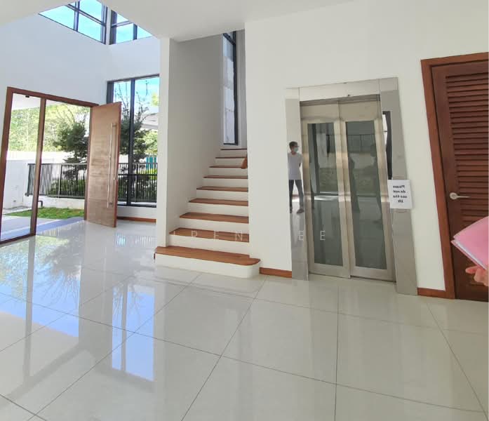 Rumah Berkembar untuk Dijual di Melawati (Selangor) - Diren Tee - Entrance - PropertyGuru.com.my