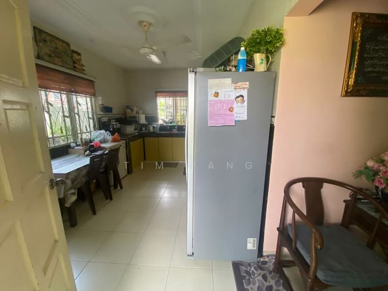 2-storey Terraced House for Sale in Taman Equine (Seri Kembangan) - Tim Pang - Kitchen - PropertyGuru.com.my