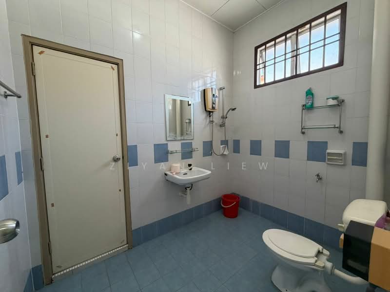 2-storey Terraced House for Sale in Taman Nusa Bestari (Iskandar Puteri (Nusajaya)) - Ziyan Liew - Bathroom - PropertyGuru.com.my
