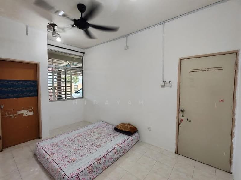 Vila Berkembar untuk Disewa di Kepala Batas (Penang) - Hidayah . - Bedroom - PropertyGuru.com.my