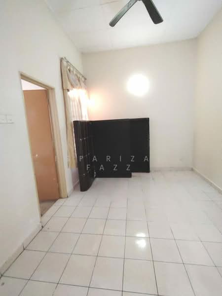 1-storey Terraced House for Sale in Batu Arang (Selangor) - Isfarizal fazz - Interior - PropertyGuru.com.my