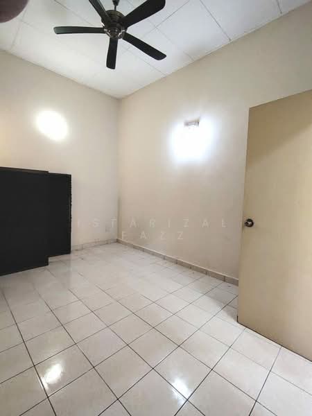 1-storey Terraced House for Sale in Batu Arang (Selangor) - Isfarizal fazz - Interior - PropertyGuru.com.my