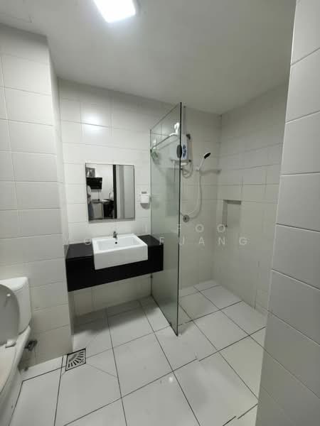 Servis Apartment untuk Disewa di Trefoil - Veni Foo Yoke Fuang - Bathroom - PropertyGuru.com.my