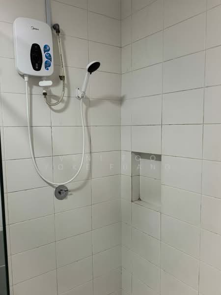 Servis Apartment untuk Disewa di Trefoil - Veni Foo Yoke Fuang - Bathroom - PropertyGuru.com.my