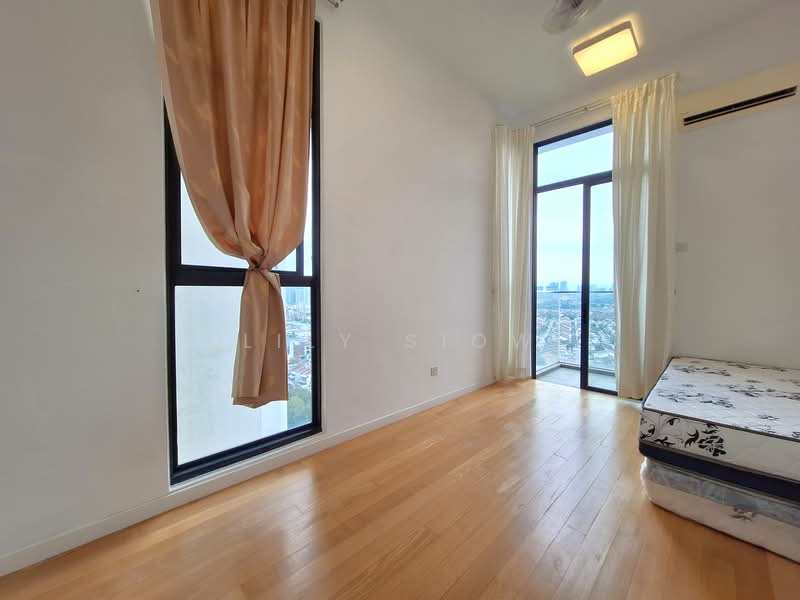 Kondominium untuk Dijual di Waltz Residences - Lily Siow - Bedroom - End Lot - PropertyGuru.com.my