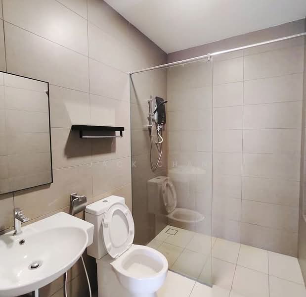 Servis Apartment untuk Disewa di The Era @ Duta North - Jack Chan - Bathroom - PropertyGuru.com.my