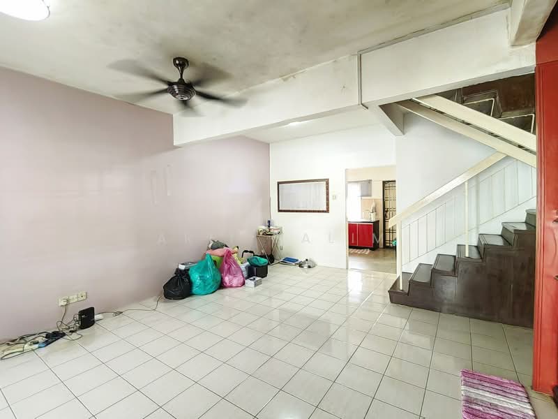 2-storey Terraced House for Sale in Bandar Putra Permai (Seri Kembangan) - Arif Halim - PropertyGuru.com.my