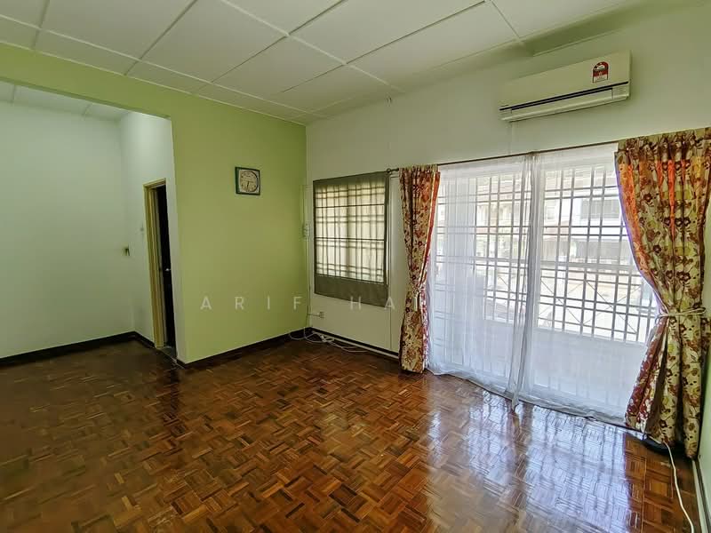 2-storey Terraced House for Sale in Bandar Putra Permai (Seri Kembangan) - Arif Halim - PropertyGuru.com.my