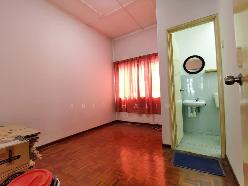 2-storey Terraced House for Sale in Bandar Putra Permai (Seri Kembangan) - Arif Halim - PropertyGuru.com.my