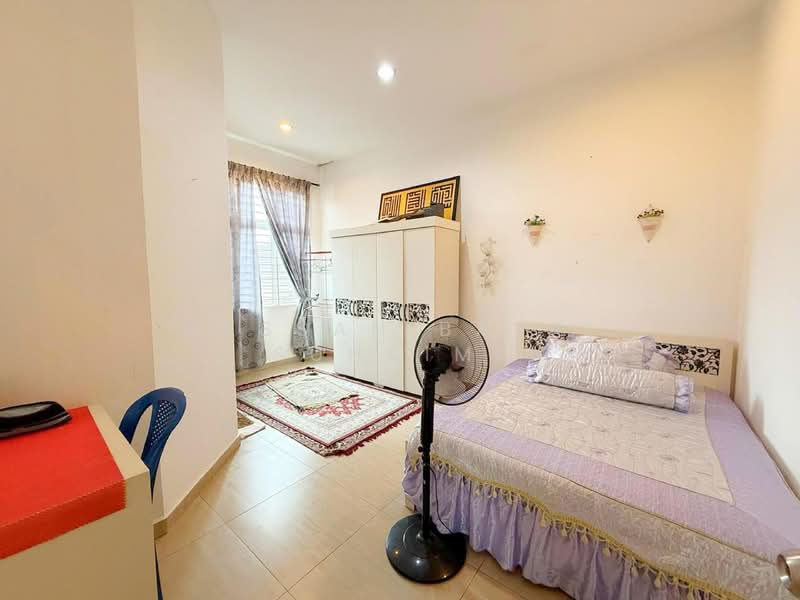 Rumah Teres 2 Tingkat untuk Dijual di Seremban (Negeri Sembilan) - Hassan Basri Suhaimi - Bedroom - PropertyGuru.com.my