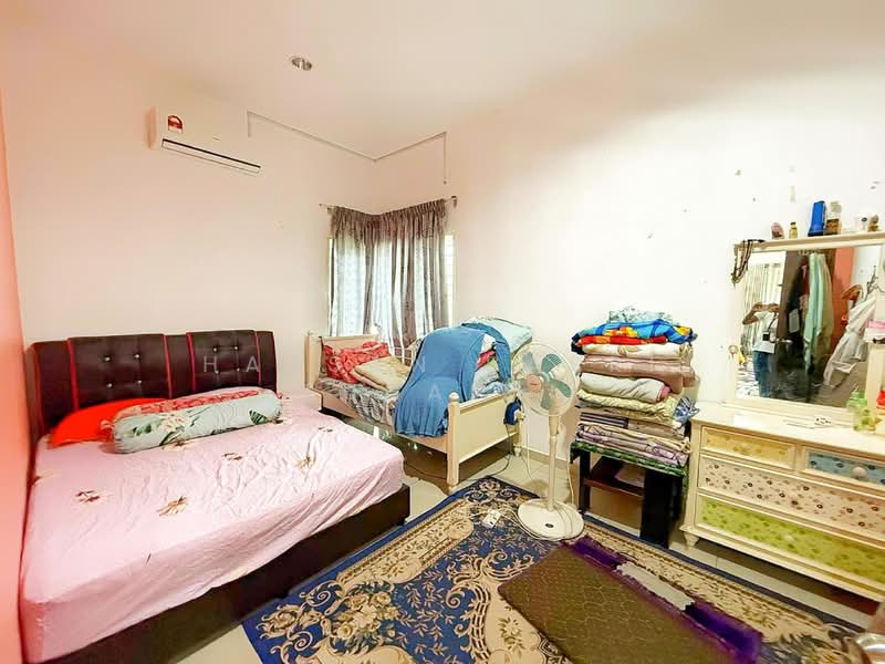 Rumah Teres 2 Tingkat untuk Dijual di Seremban (Negeri Sembilan) - Hassan Basri Suhaimi - Bedroom - PropertyGuru.com.my